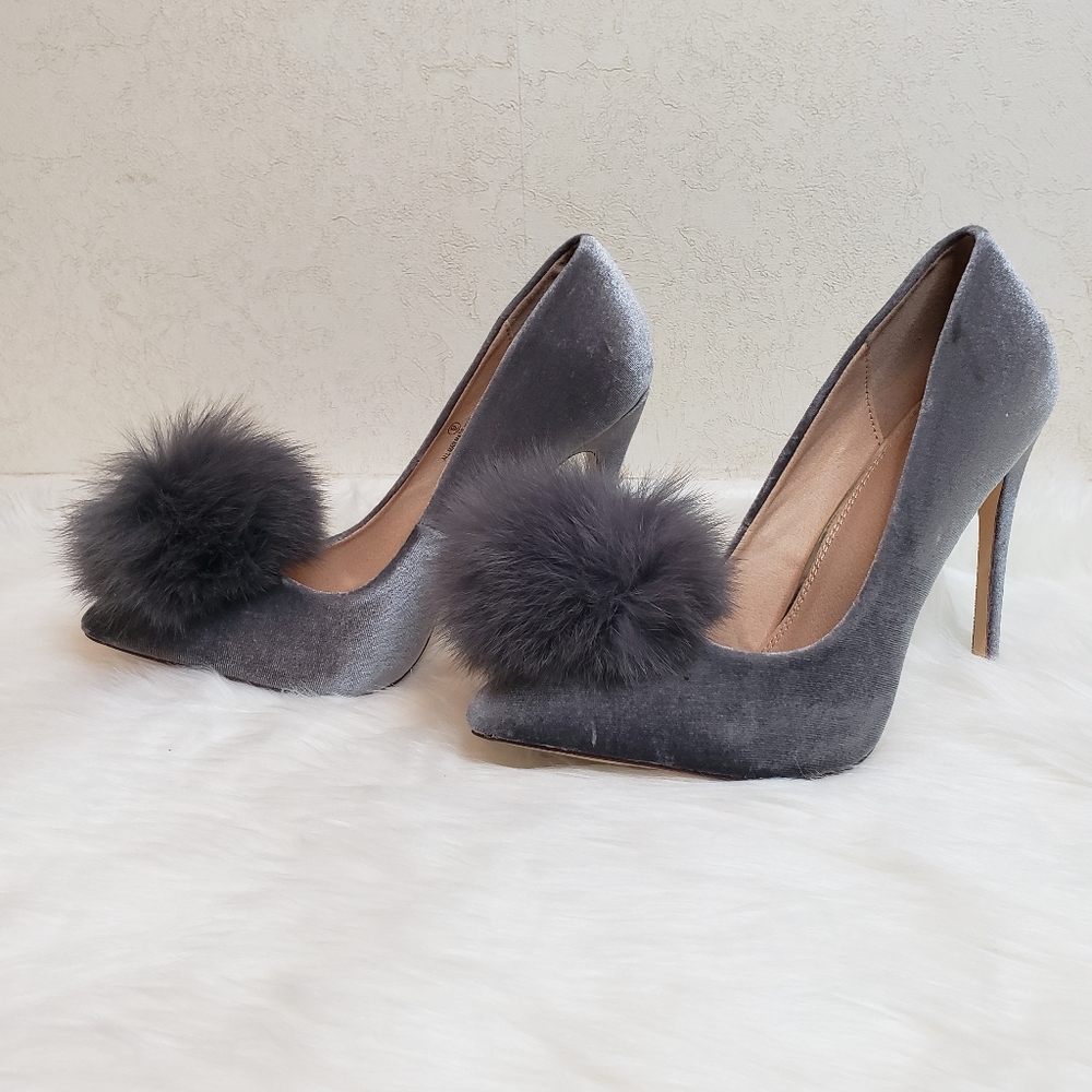 Gray Fur Pom Pumps